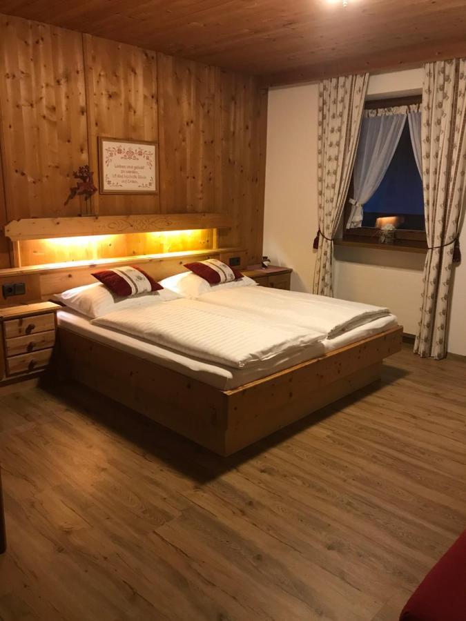 Das Enzian Aschau Im Zillertal Exterior photo