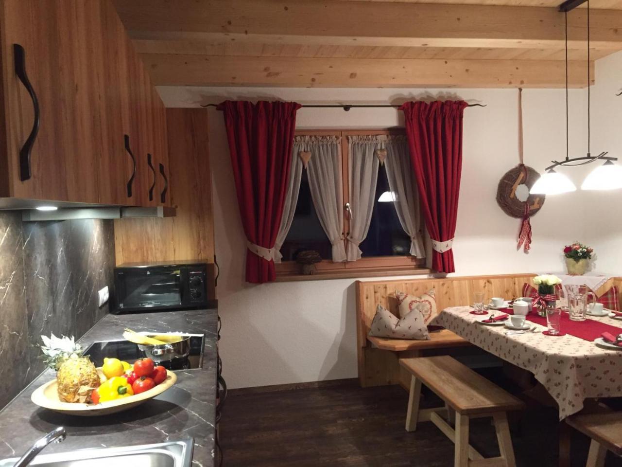 Das Enzian Aschau Im Zillertal Exterior photo
